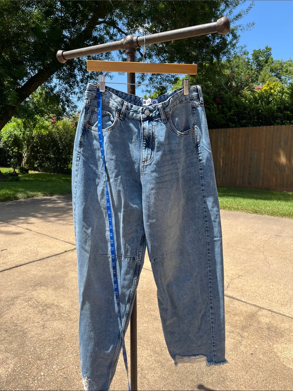 Relaxed Barrel Blue Denim Jeans